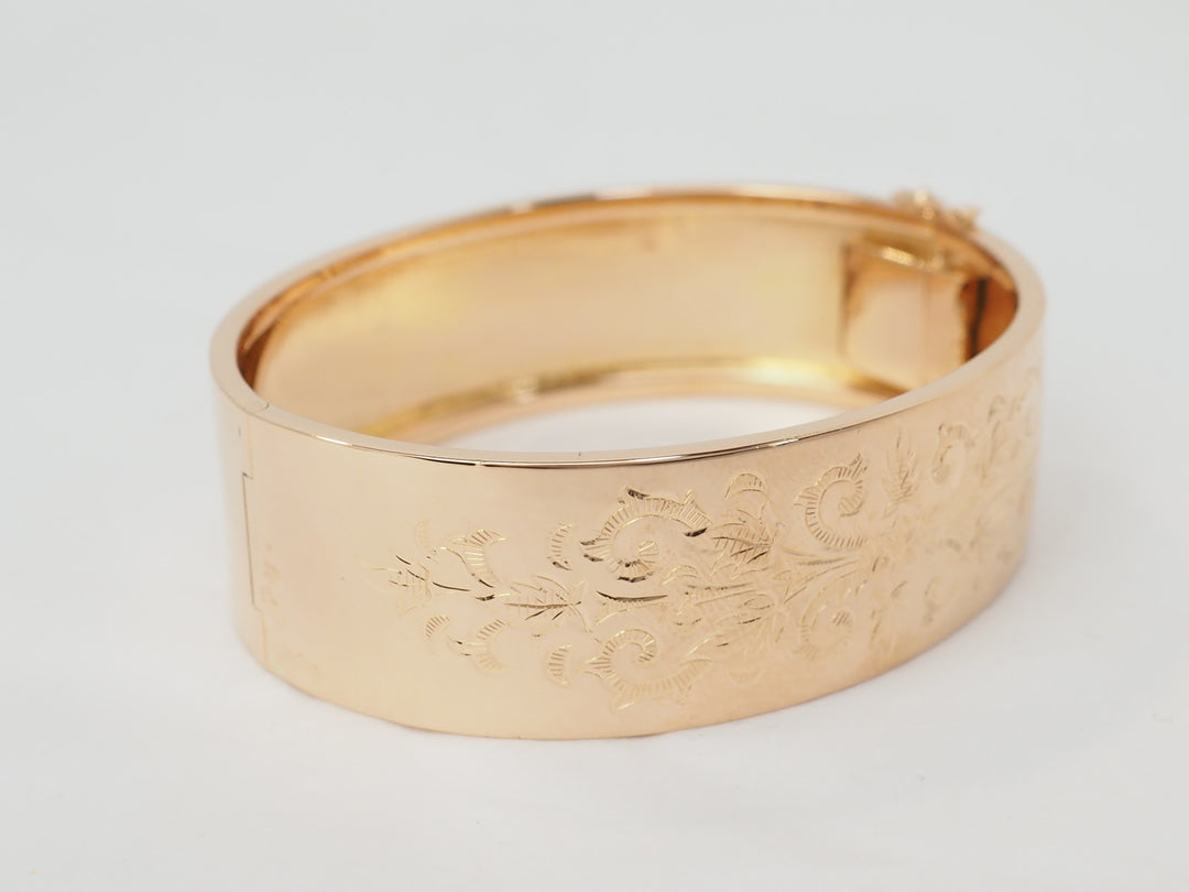 Bracelet années 40 à décor floral en or rose