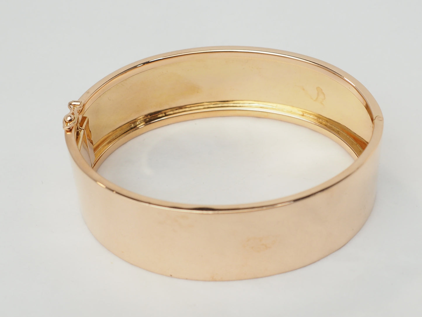 Bracelet ancien à décor floral en or rose