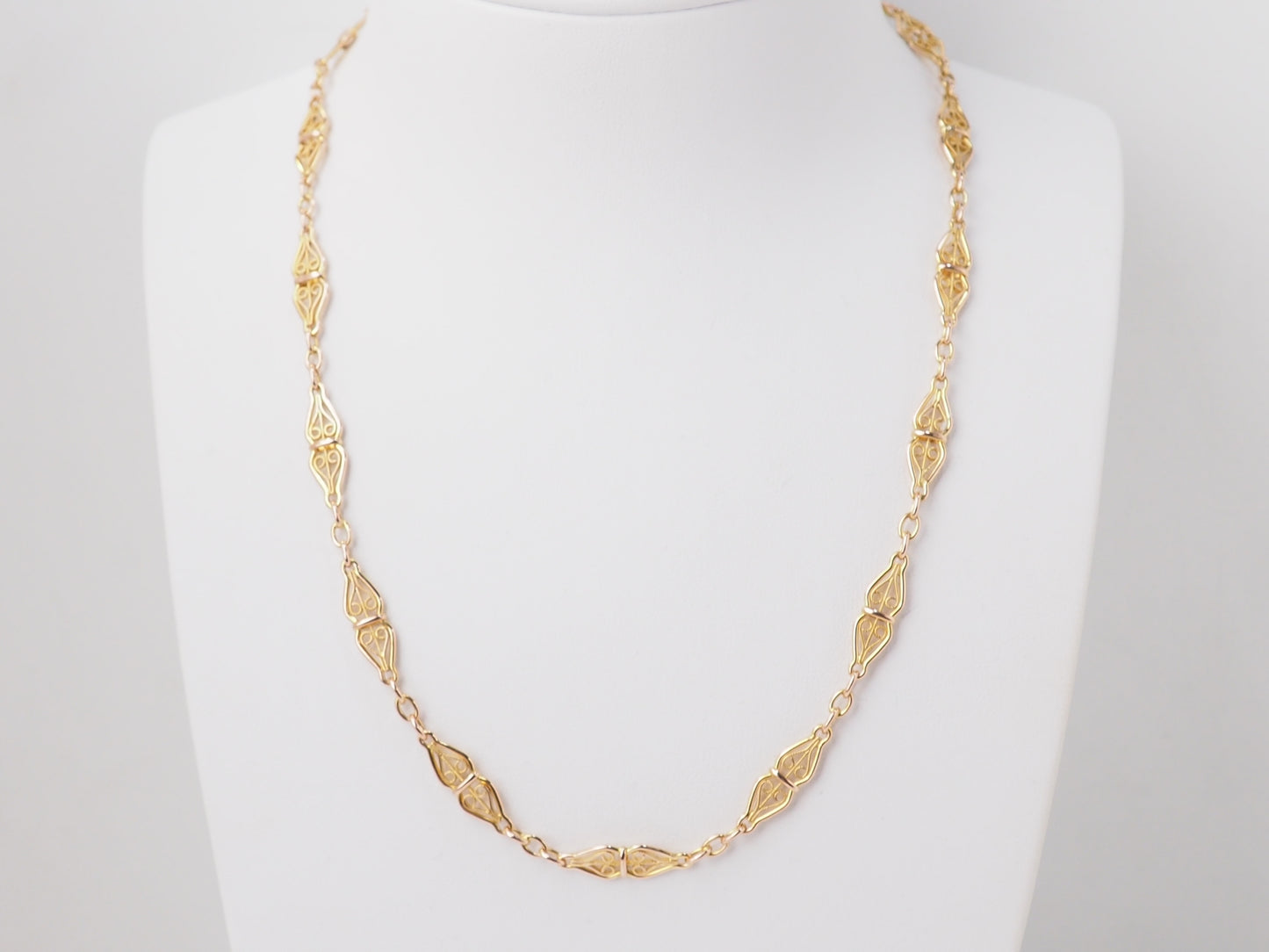 collier maille filigrane en or jaune