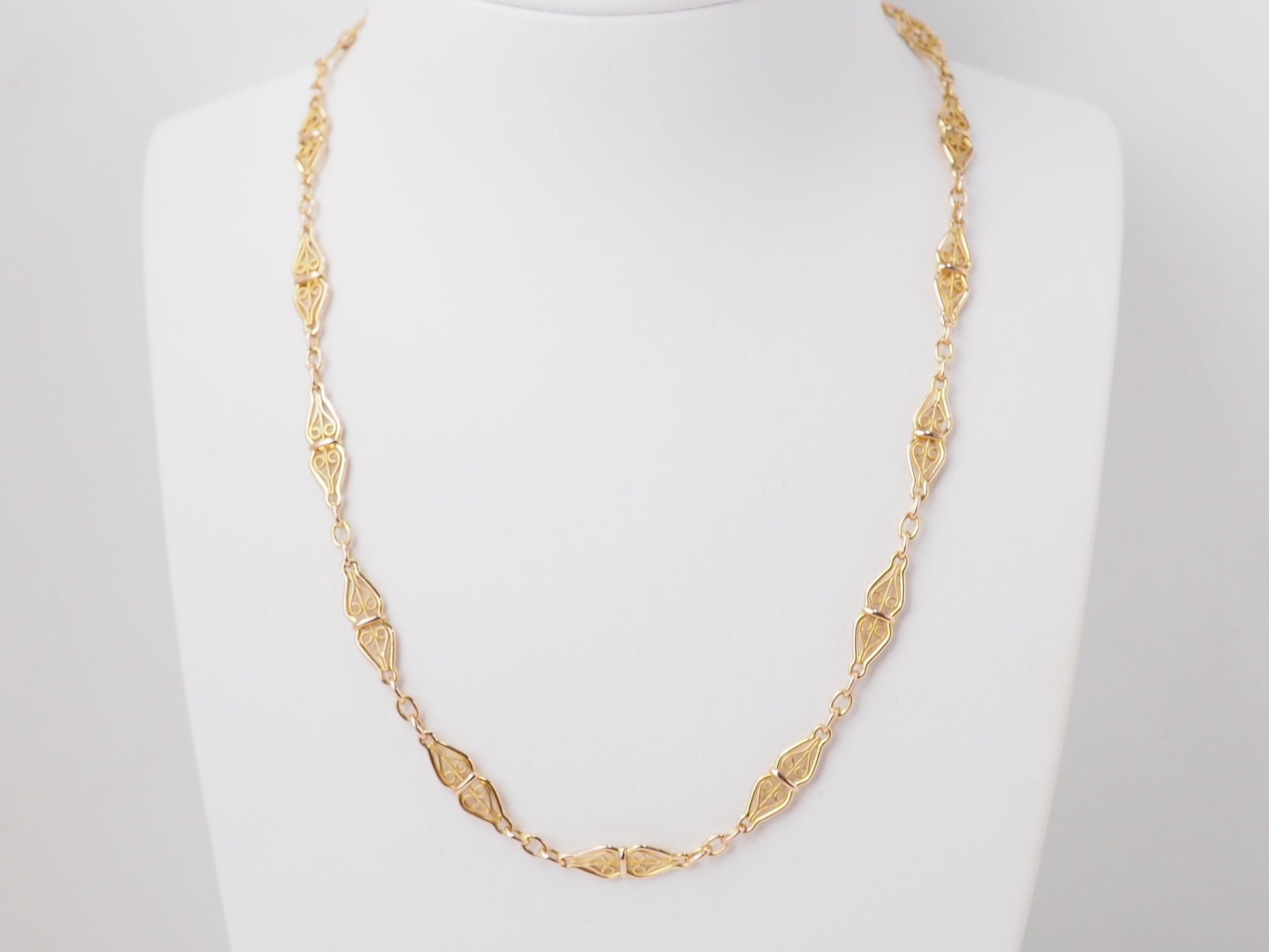 collier maille filigrane en or jaune