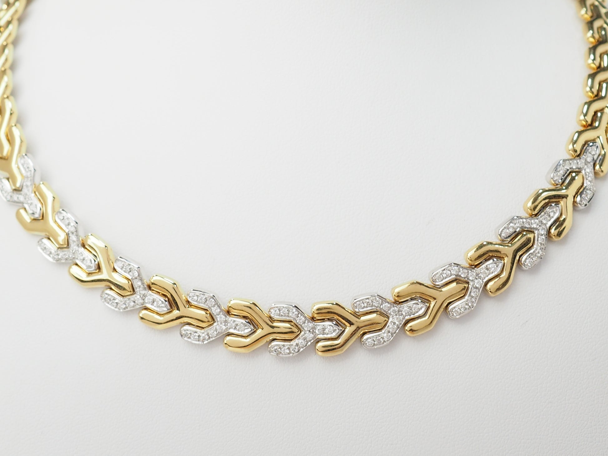Collier vintage en or jaune et diamants