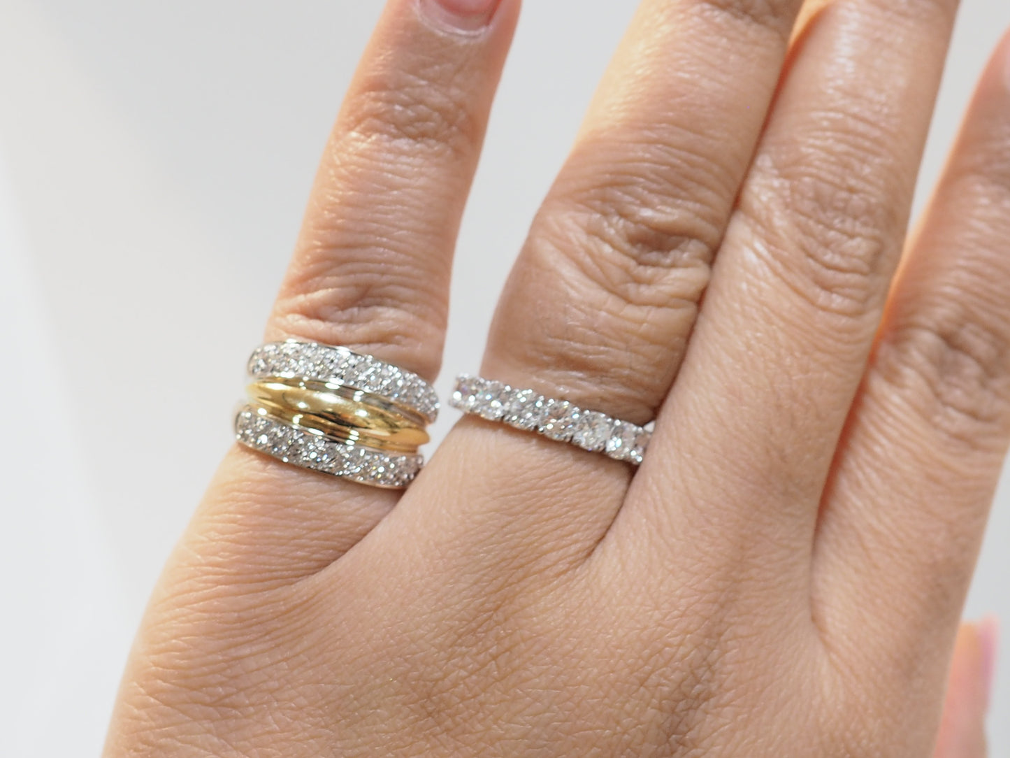 Bague jonc en or bicolore et diamants