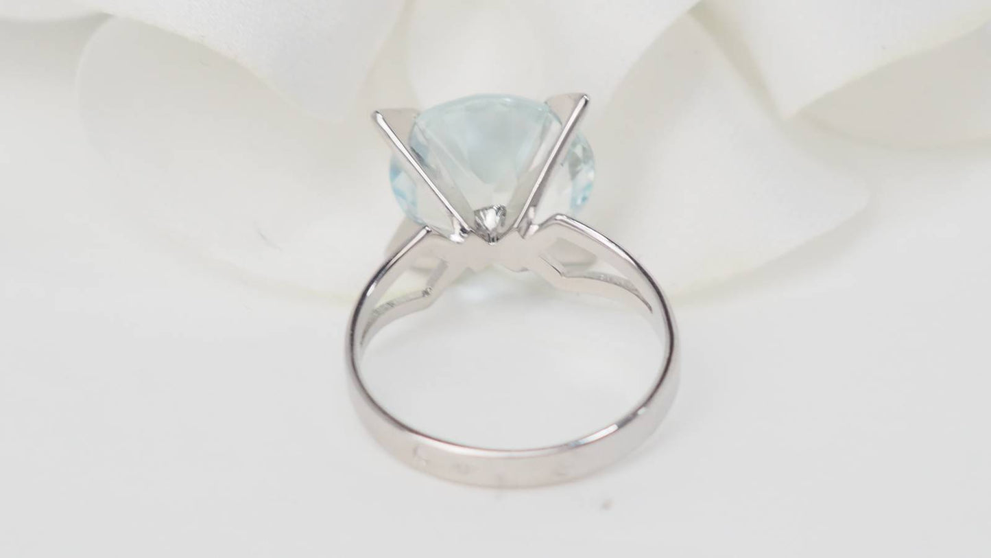 Bague vintage en or blanc et Aigue marine