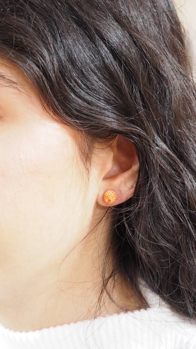 Boucles d'oreilles corail sculpté