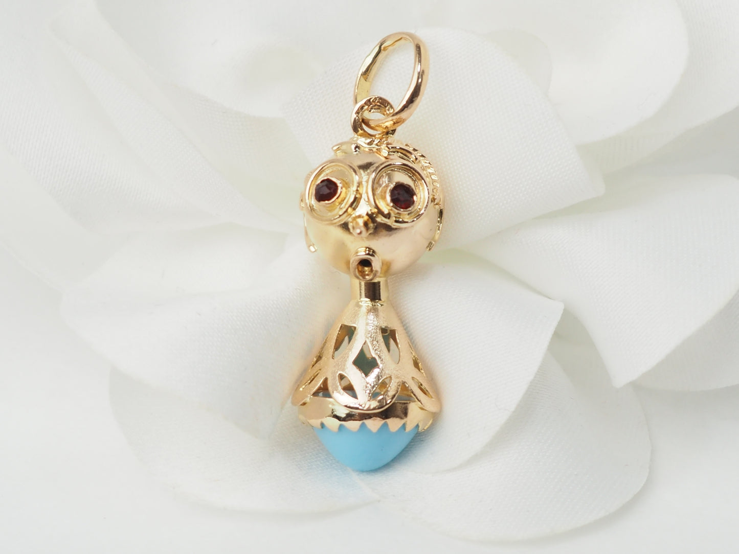 Pendentif breloque figurine en or jaune