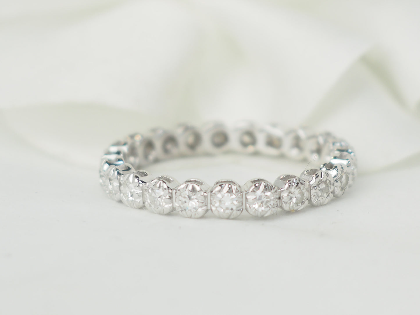 Alliance américaine en or blanc et diamants 0.58ct