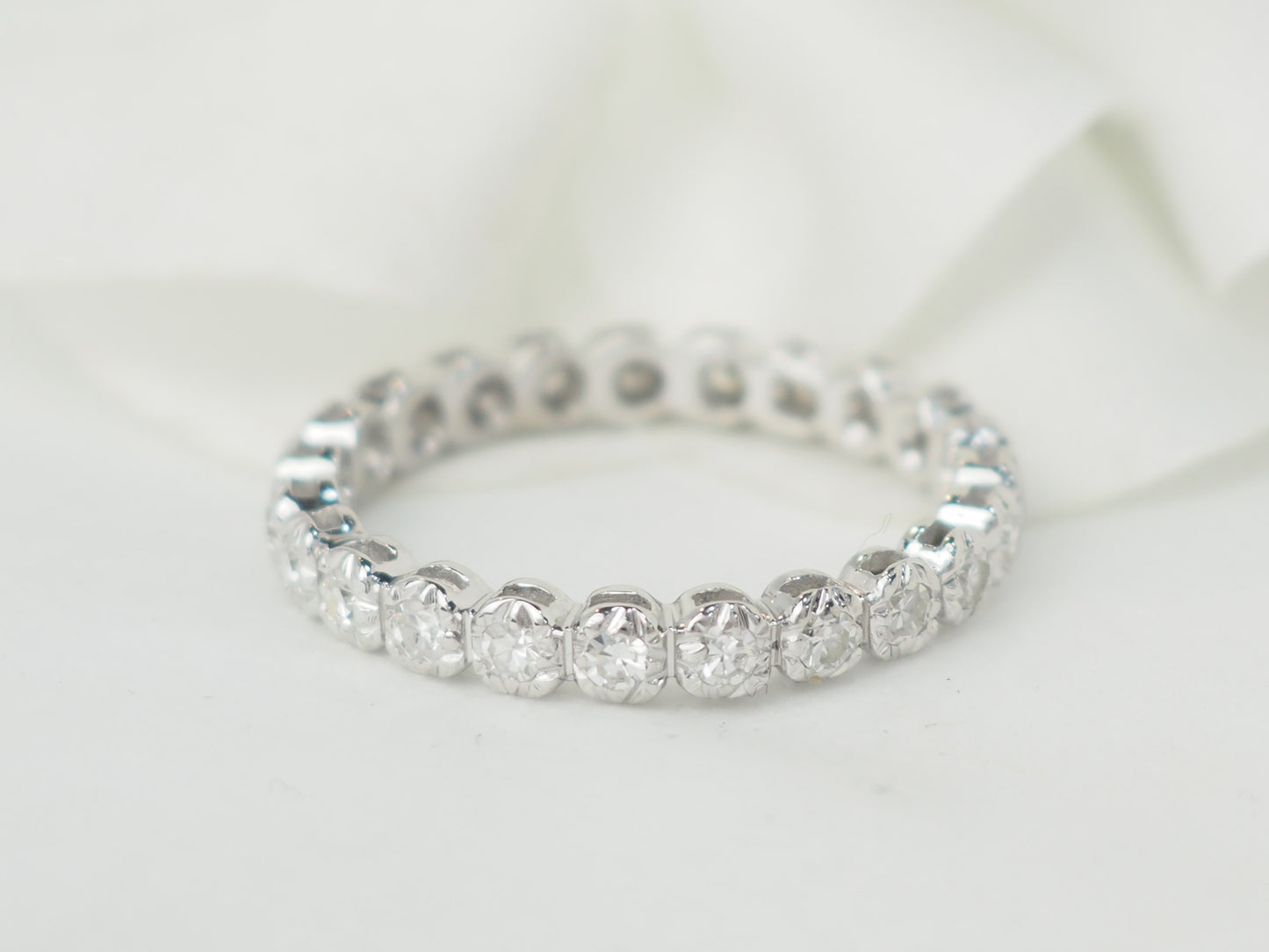Alliance américaine en or blanc et diamants 0.58ct