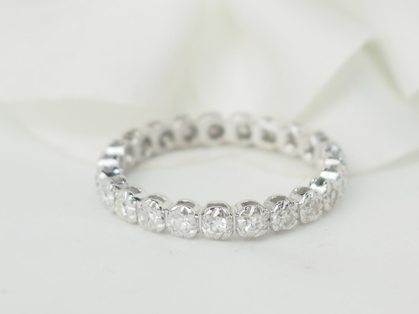 Alliance américaine en or blanc et diamants 0.58ct