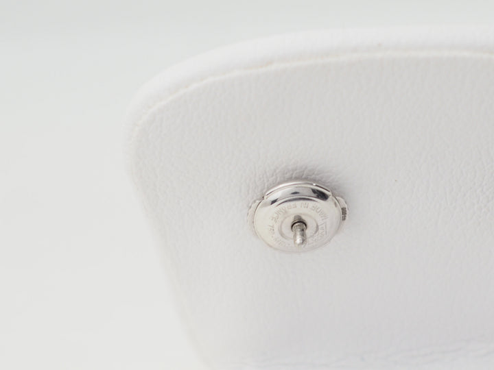 Paire de dormeuses anciennes en or blanc et diamants