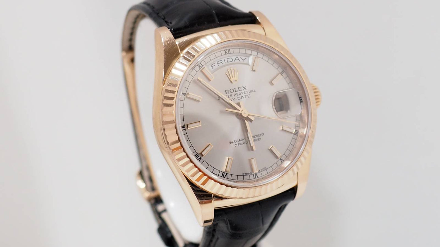 Rolex Day-Date en Or rose et Bracelet Cuir