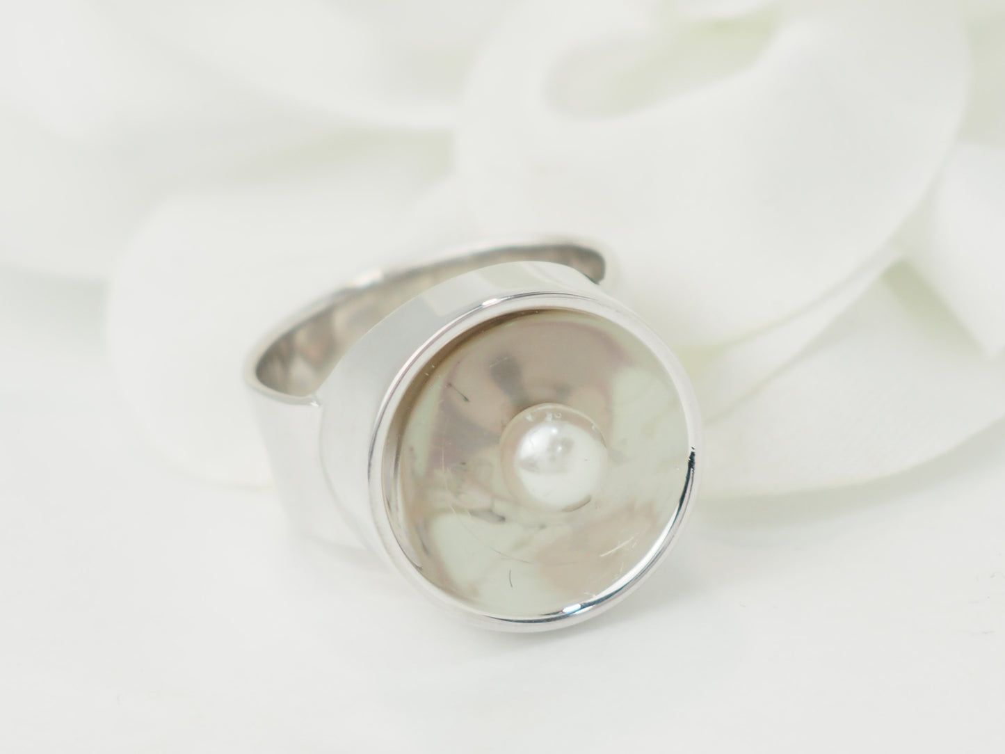 Bague Dinh Van vintage  en or blanc et perle de culture