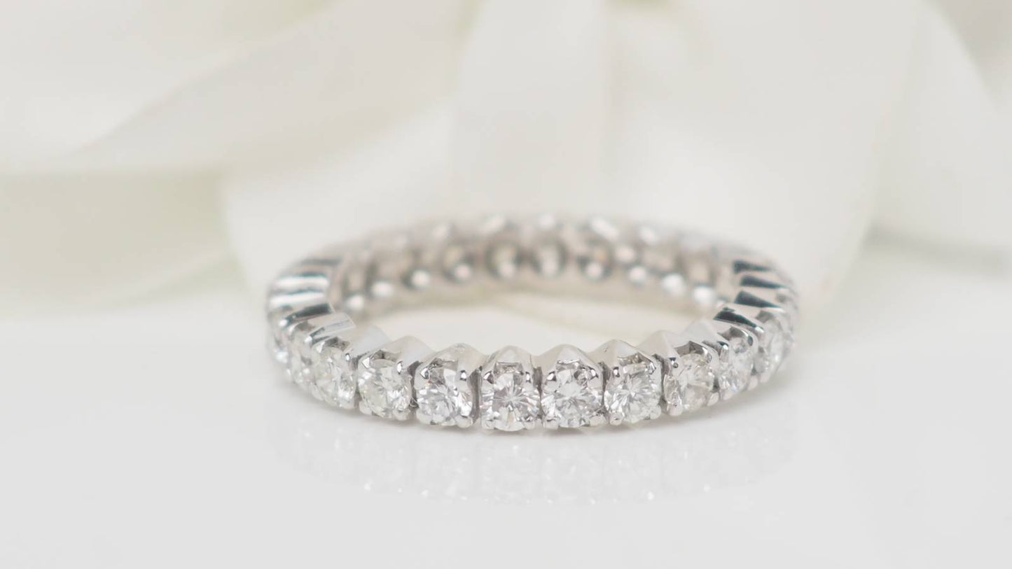 Alliance américaine en or blanc et diamants 1,30ct