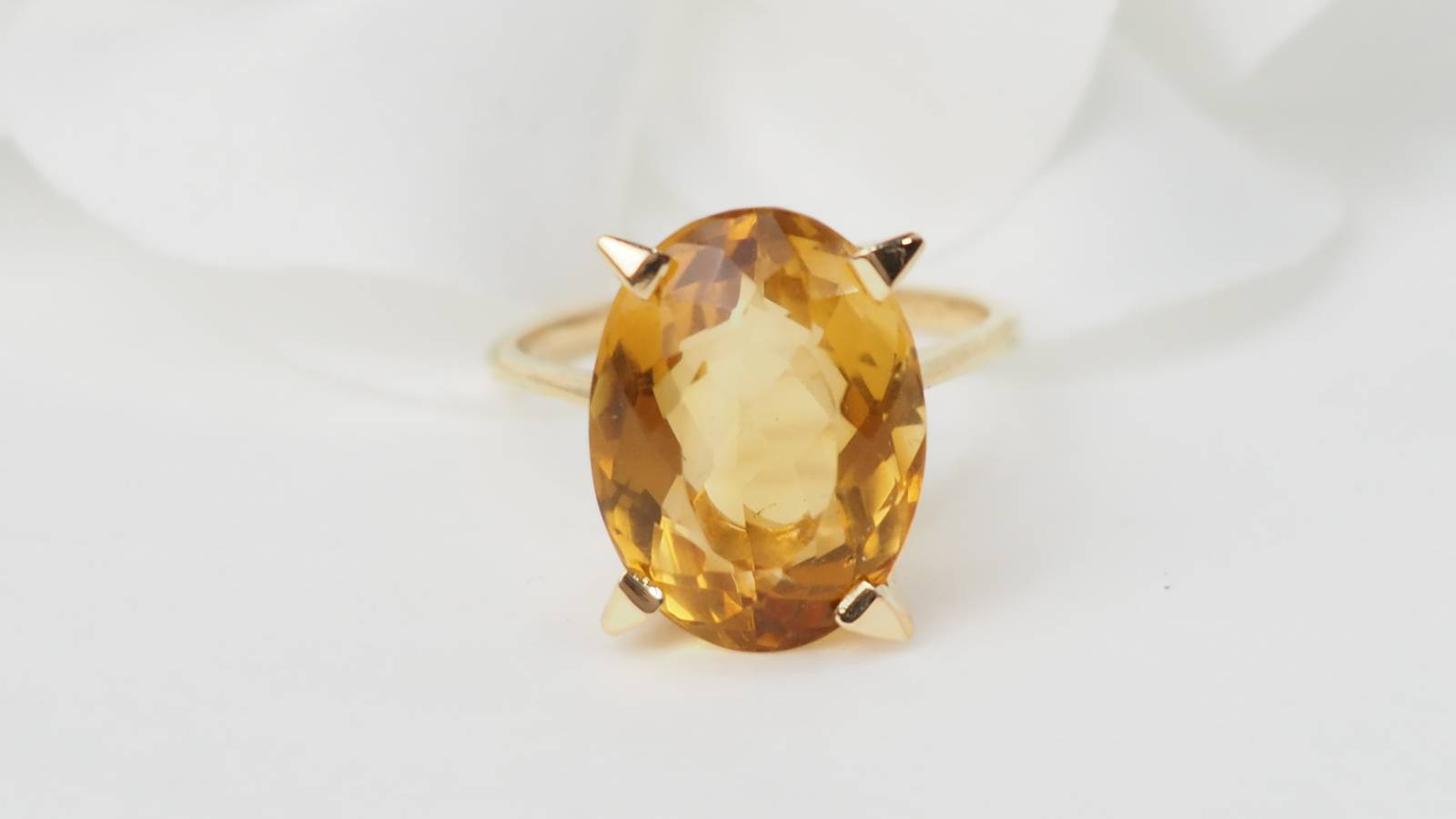 Bague vintage en or jaune et citrine