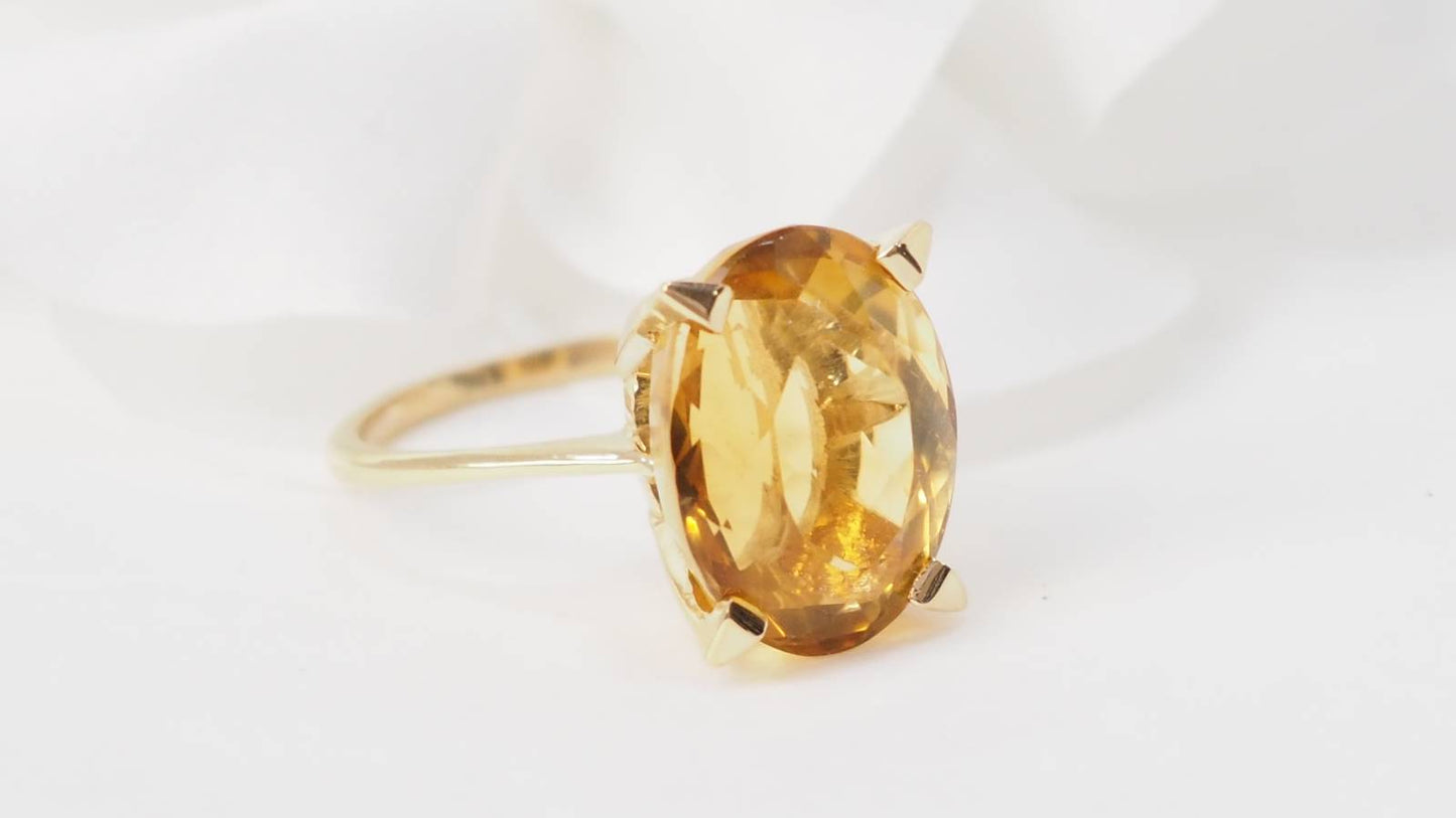 Bague vintage en or jaune et citrine