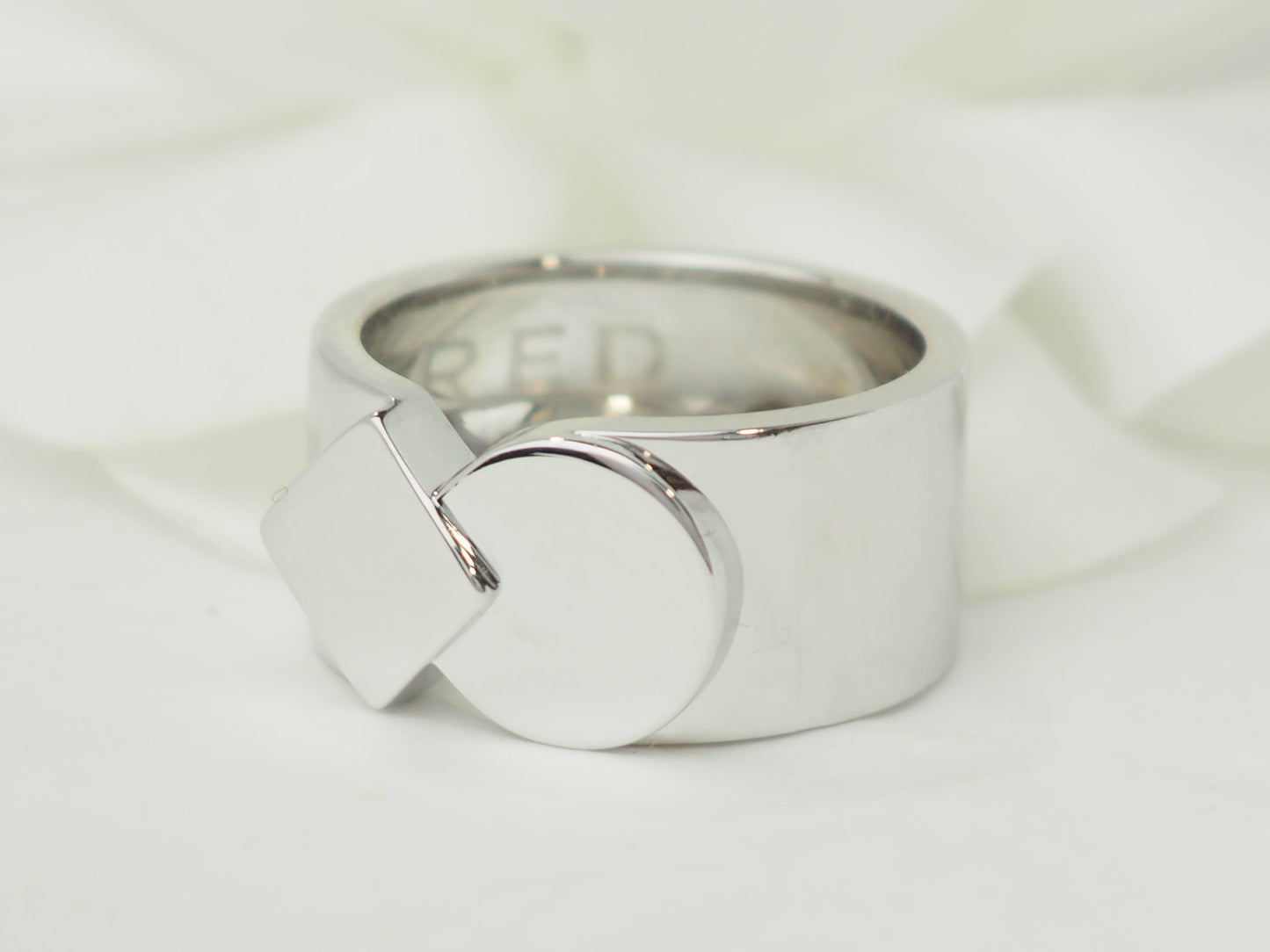 Bague Fred Fredkiss en or blanc