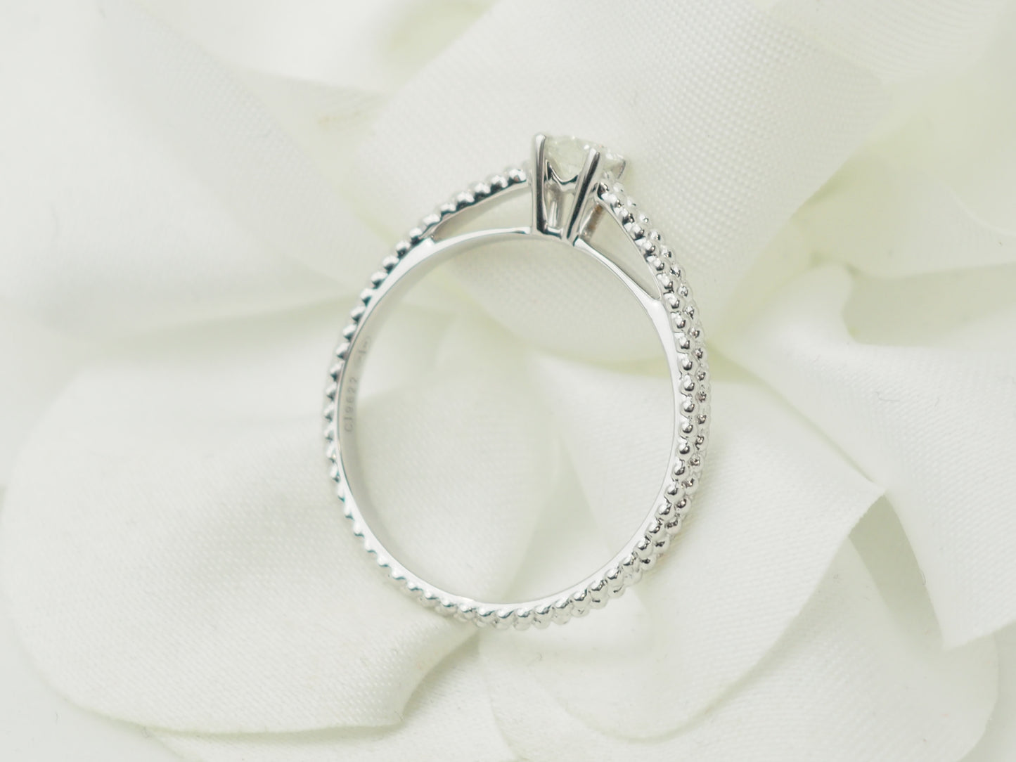 Bague solitaire Mauboussin "Fan du premier jour" en or blanc et diamant