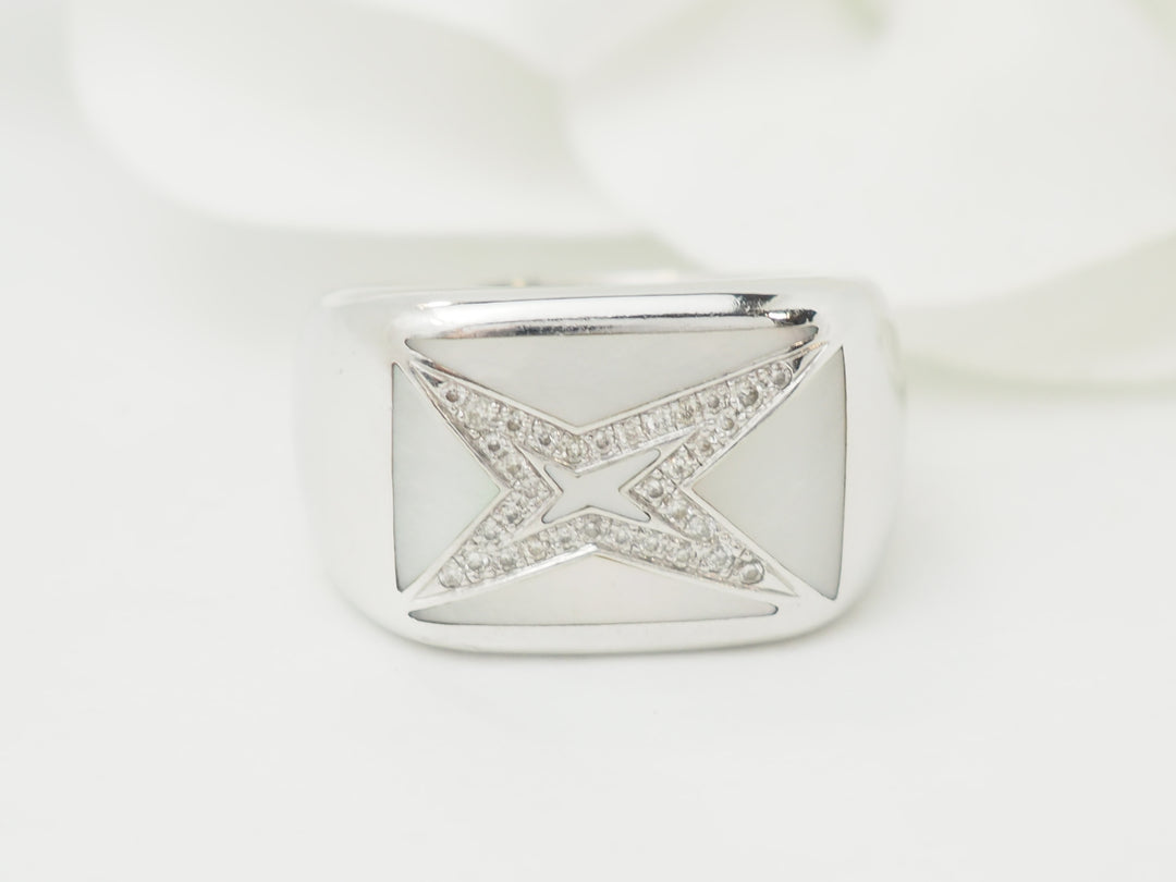 Bague Mauboussin "Grande vie" en or blanc, Nacre et diamants