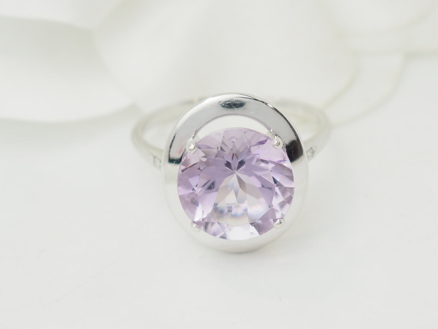 Bague Mauboussin "Vraiment jolie mon amour" en or blanc, Améthyste et diamants