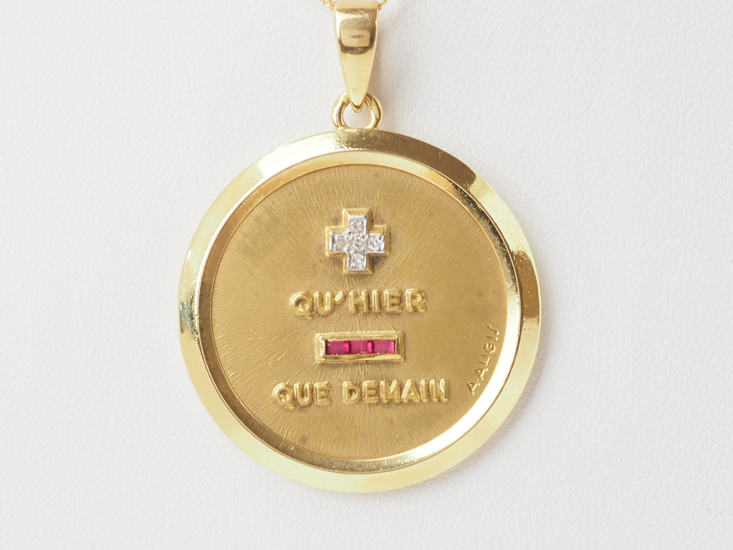 Médaille d'Amour Augis En Or Jaune Diamants