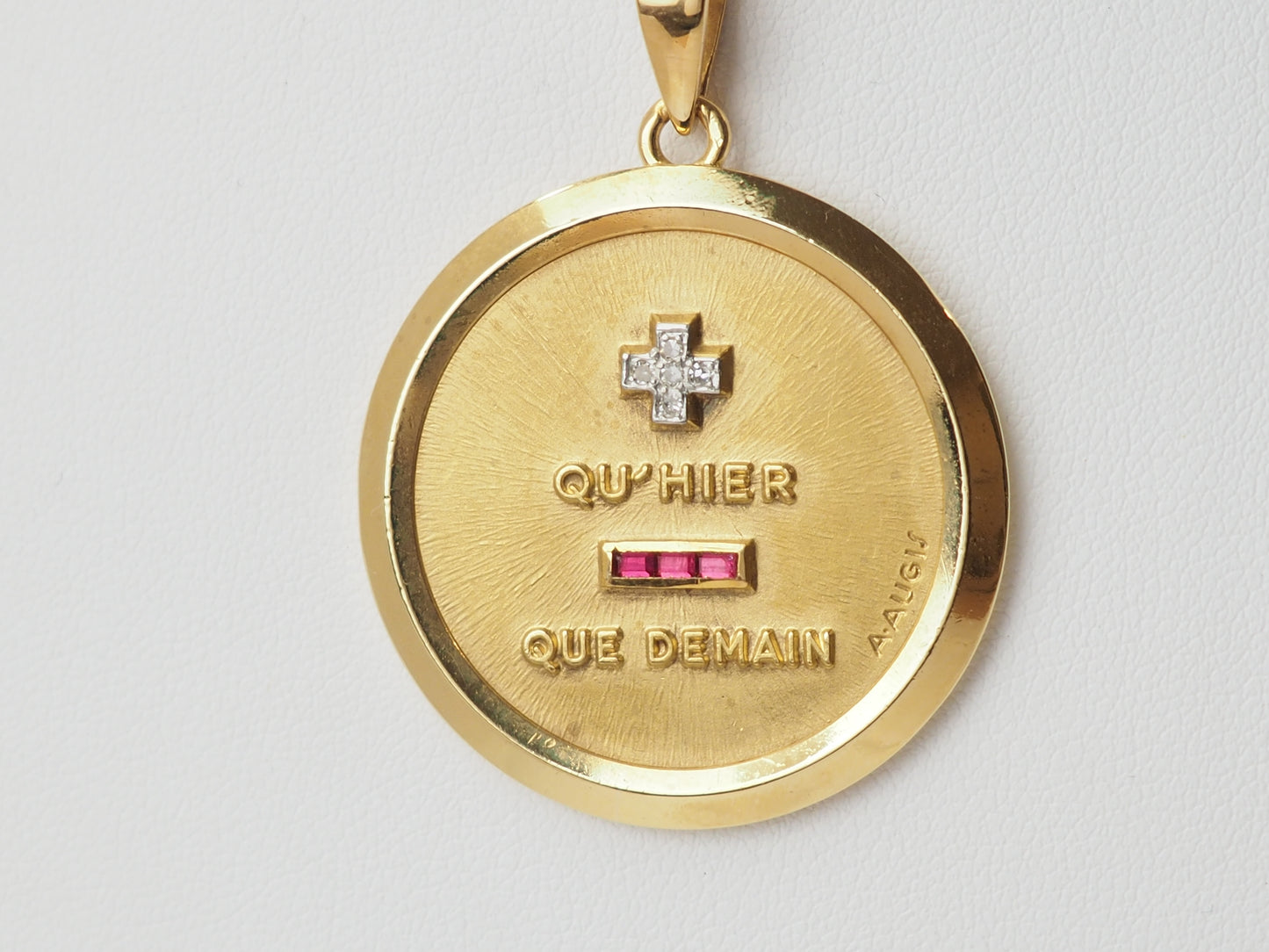Médaille d'Amour Augis En Or Jaune Diamants