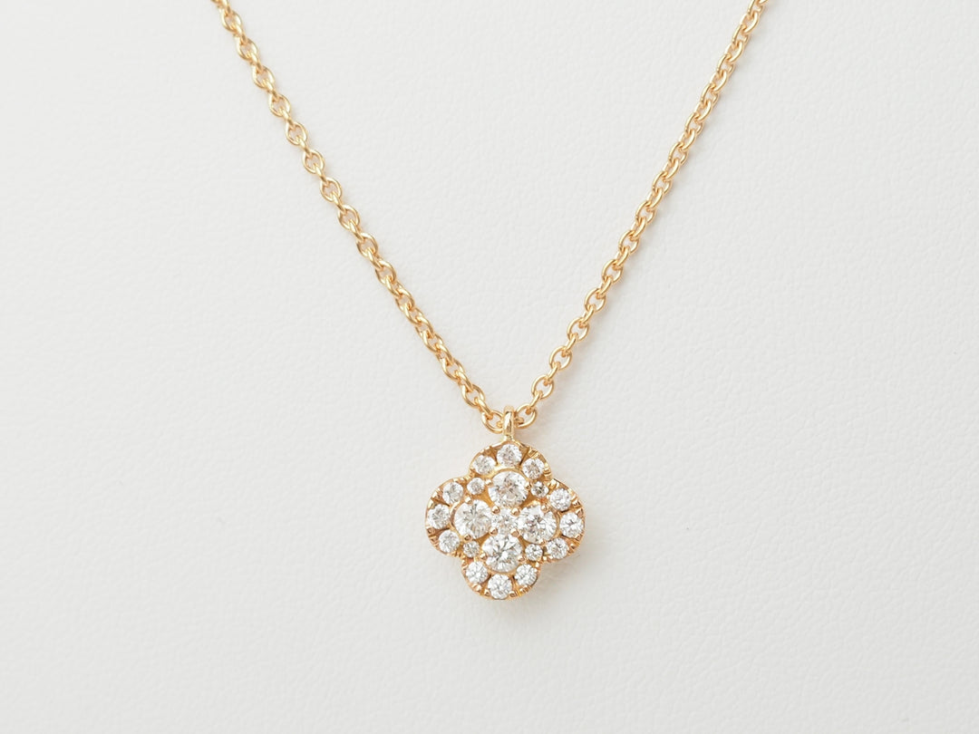 collier pendentif trèfle en or jaune et diamants