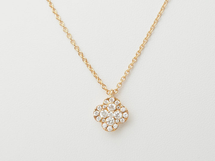 collier pendentif trèfle en or jaune et diamants