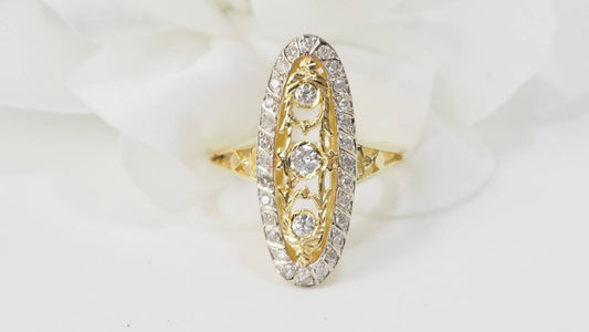 Bague marquise en or bicolore et diamants