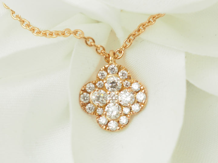 Collier pendentif en or jaune et diamants 