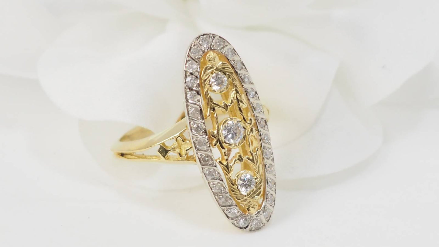 Bague marquise en or bicolore et diamants