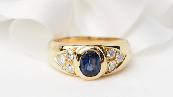 Bague jonc en or jaune et diamants