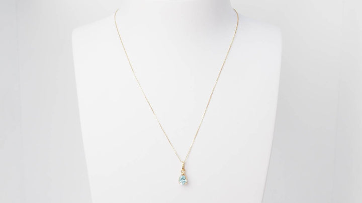 Collier solitaire en or jaune 