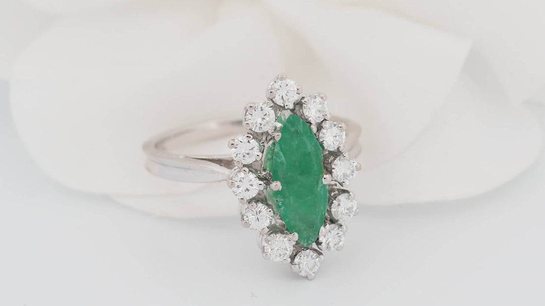 idée de cadeaux bague en émeraude 