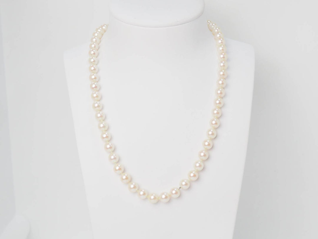 Collier de perles japonnaise 