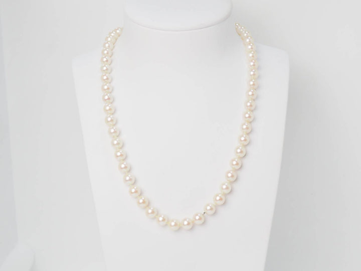 Collier de perles japonnaise 