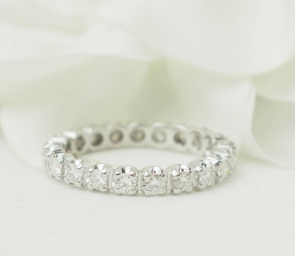Alliance américaine en or blanc et diamants 1,26ct 