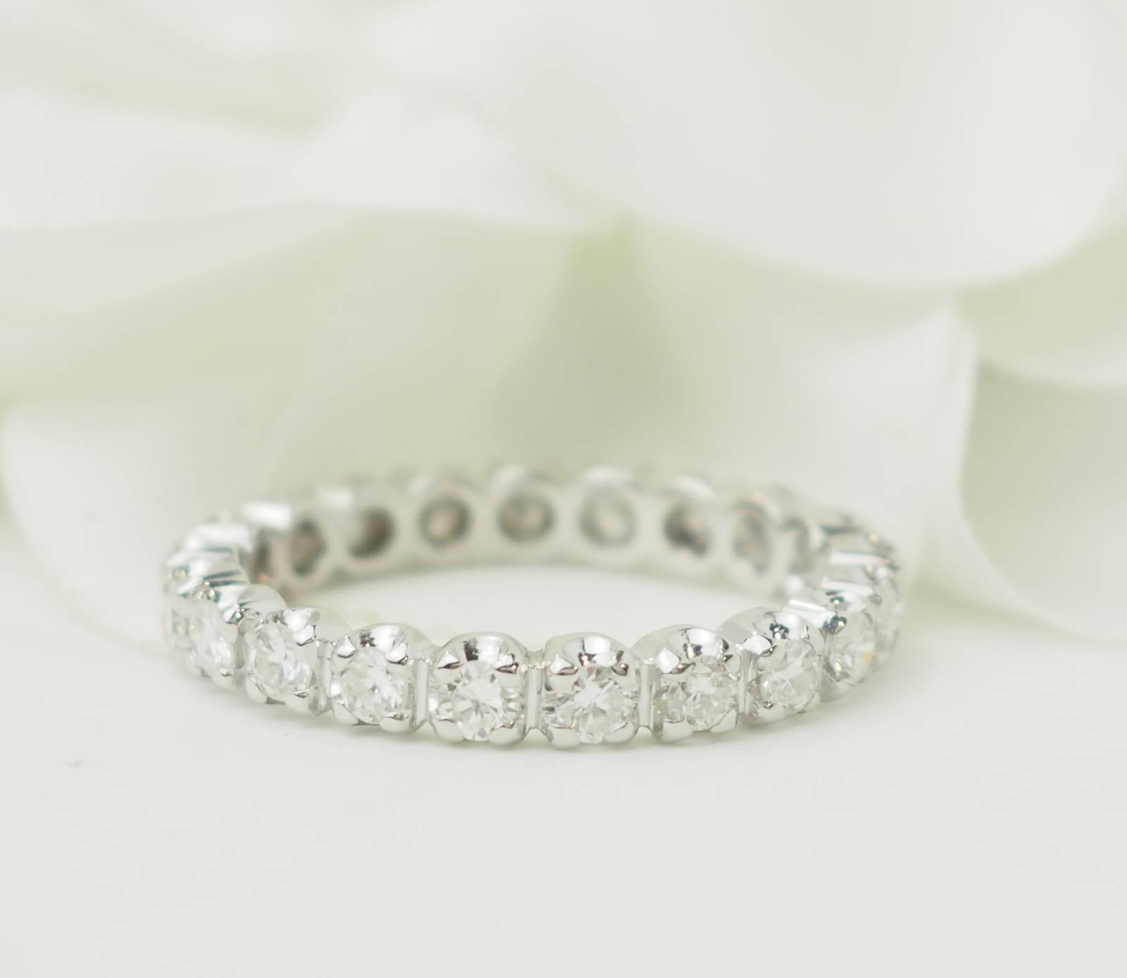 Alliance américaine en or blanc et diamants 1,26ct 