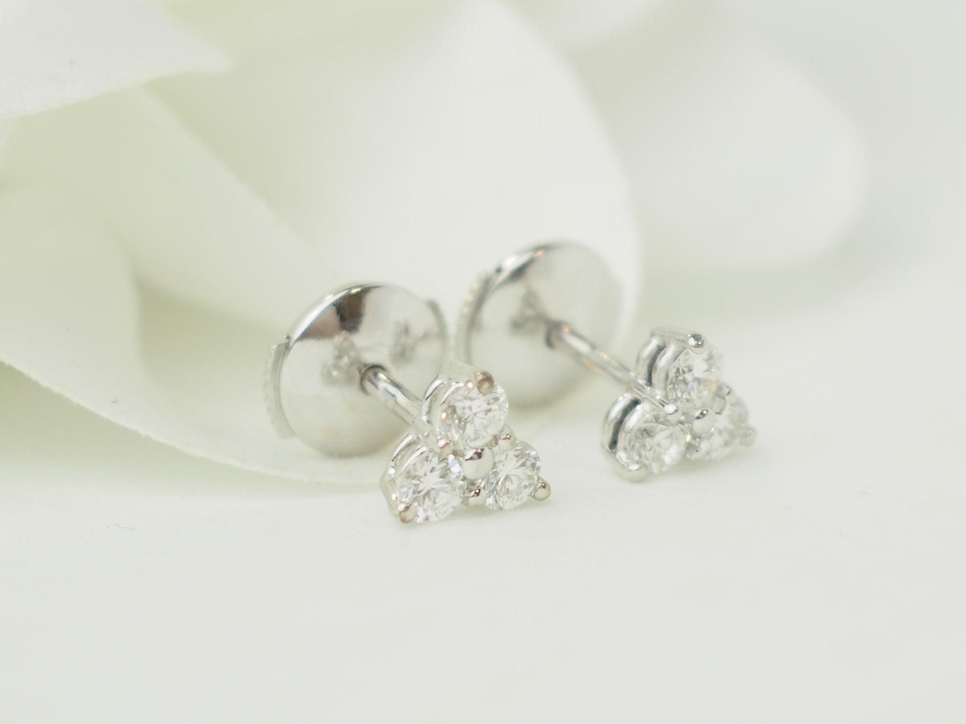 puces diamant femme