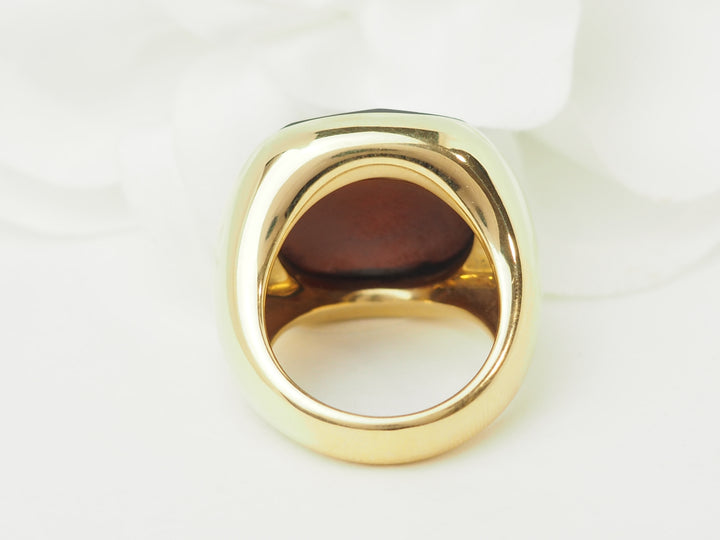 Bague Pomellato Victoria en or jaune et Grenat almandin