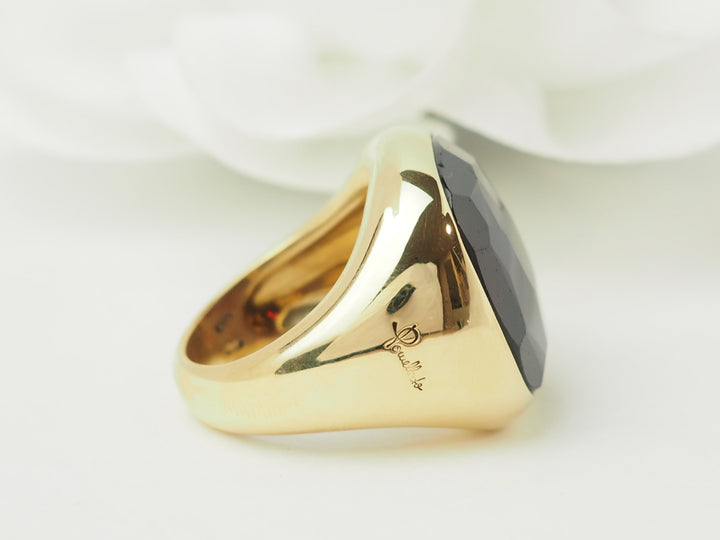 Bague Pomellato Victoria en or jaune et Grenat almandin