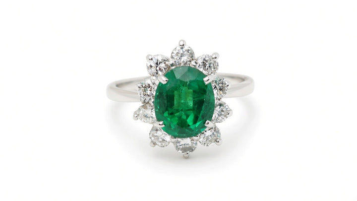 Bague entourage émeraude de Zambie 2,17 ct et diamants