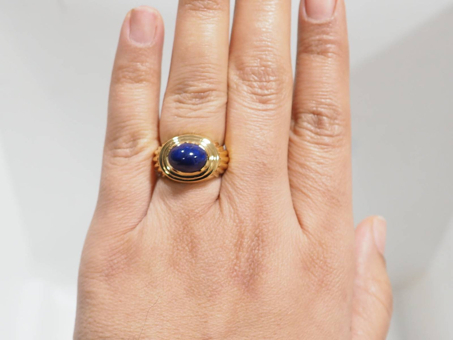 Bague avec un cabochon de Lapis lazuli en vente près d'Aubagne
