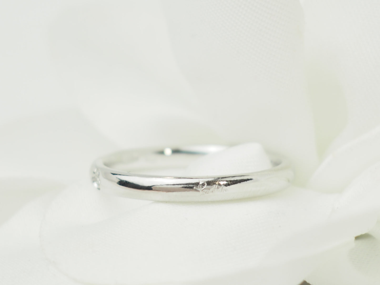 Bague Pomellato Lucciole Or Blanc Diamants 0,20ct