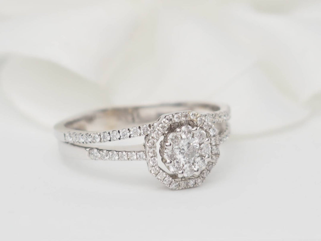Bague solitaire en or blanc et diamants 0.66ct
