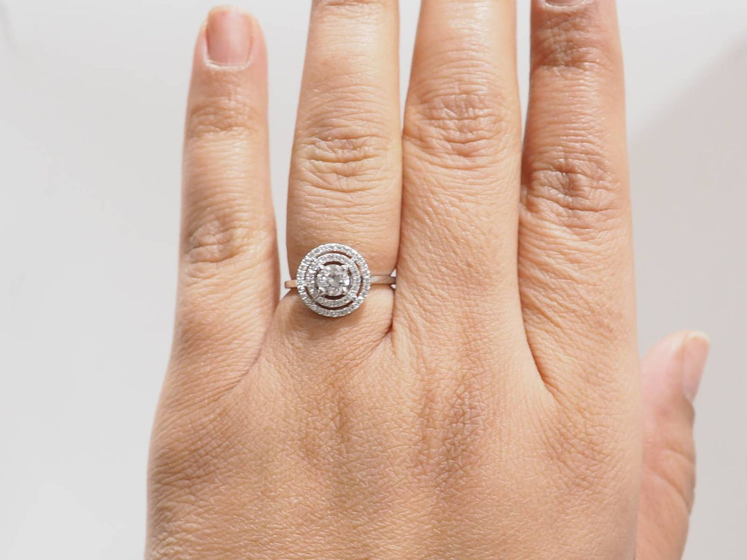 Bague solitaire en or blanc et diamant de 0,46 ct