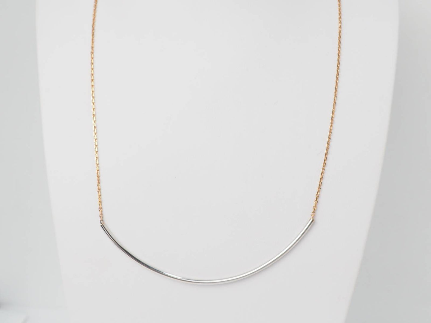 Idée de collier en or blanc 
