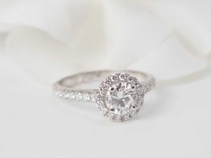Bague solitaire en or blanc et diamants 0.82ct