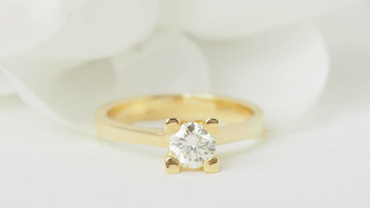 Bague solitaire en or jaune et diamant 0,54ct