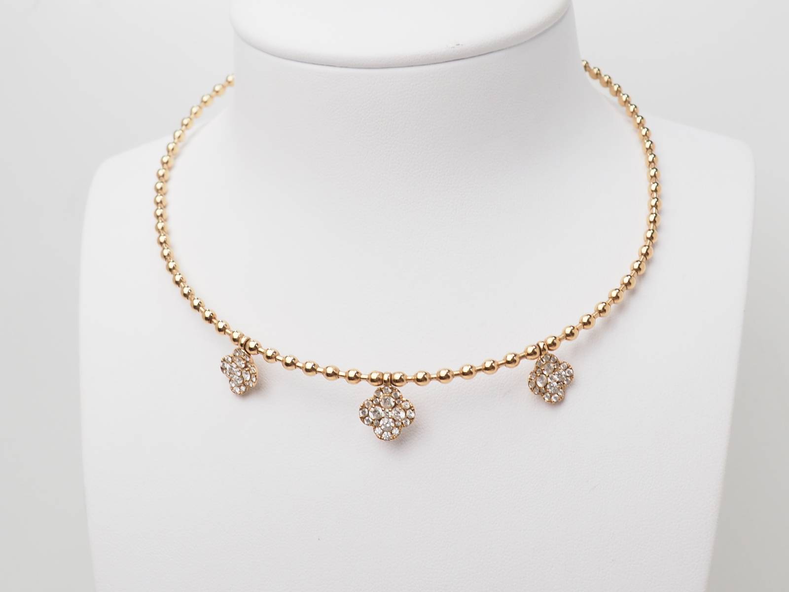 Collier boules rigide en vente sur Marseille 