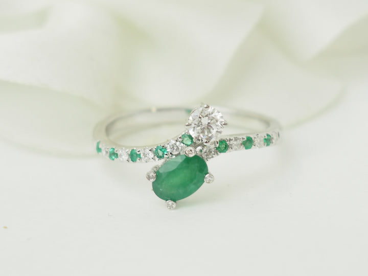 emerald diamond ring white gold