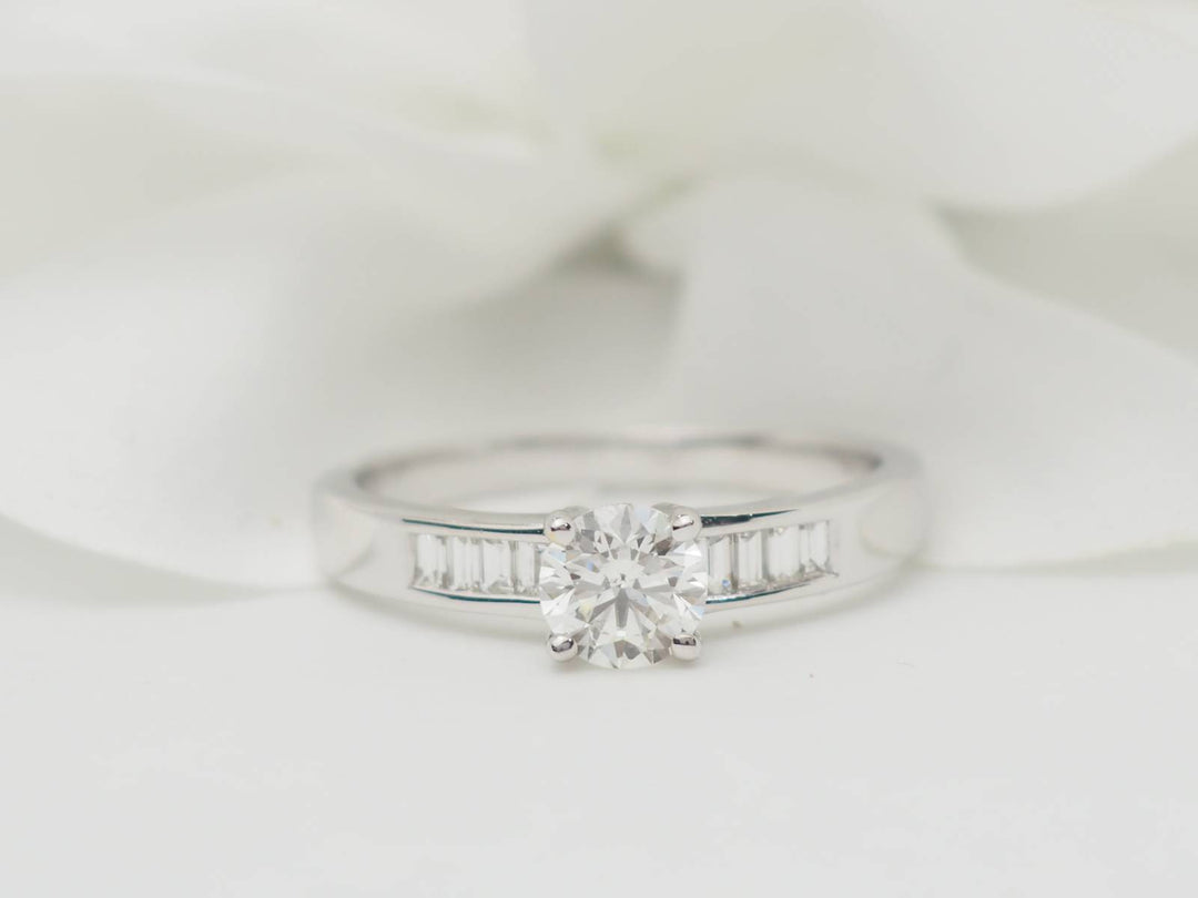 Solitaire en or blanc et diamant rond de 0,52 ct